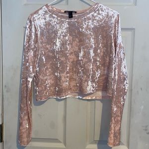 Long sleeve cropped pink top